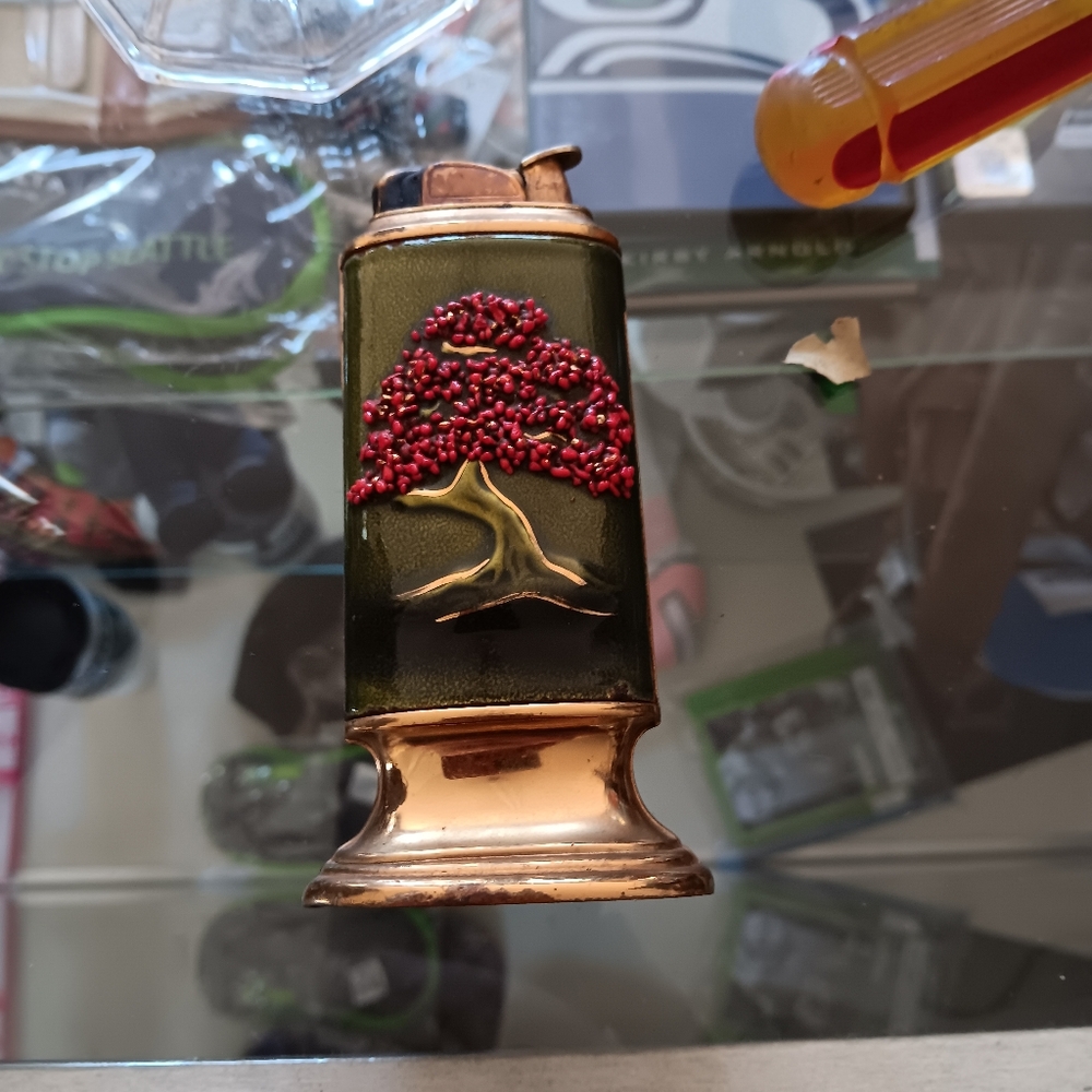 Vintage Gold and Green Lighter with Red Tree Design Box 14